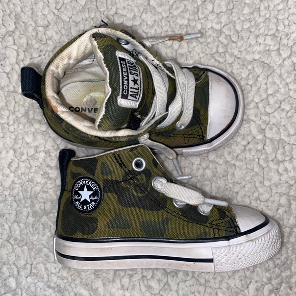 Converse Camo Toddler Shoes High Tops - Picture 3 of 3